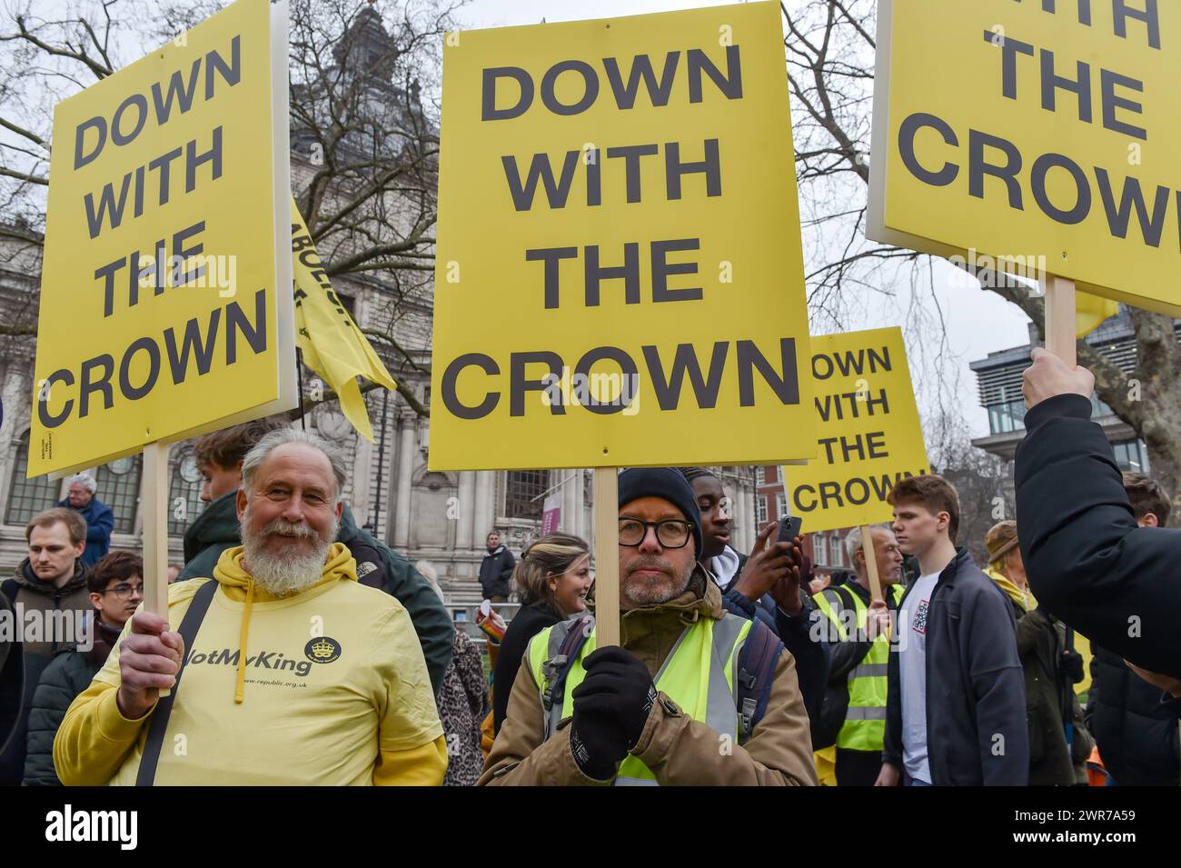 Londres, Angleterre, Royaume-Uni. 11 mars 2024. Le groupe anti-monarchique Republic a organisé une manifestation devant l'abbaye de Westminster pour le service du Commonwealth Day. (Crédit image : © Thomas Krych/ZUMA Press Wire) USAGE ÉDITORIAL SEULEMENT! Non destiné à UN USAGE commercial ! Banque D'Images