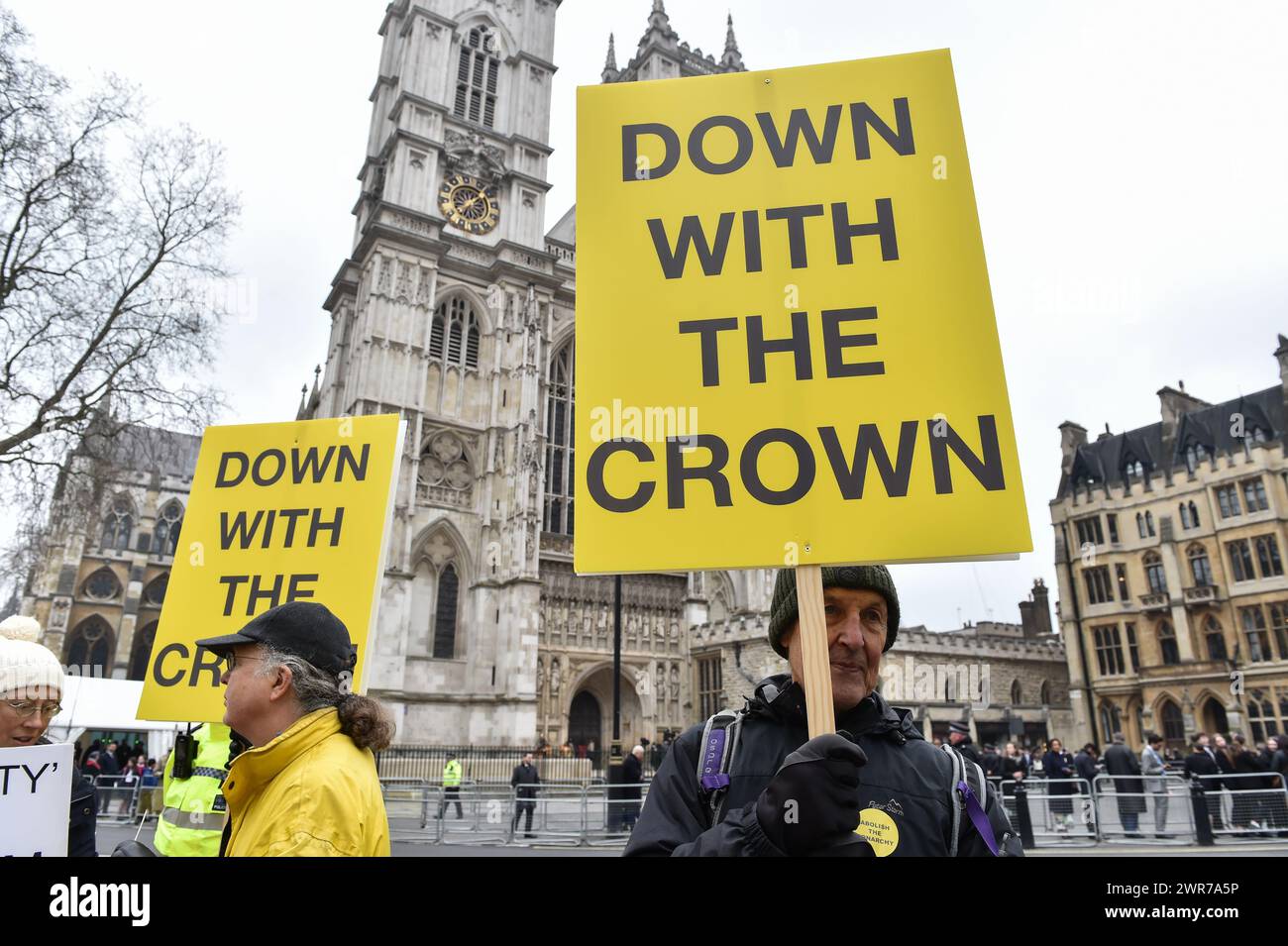 Londres, Angleterre, Royaume-Uni. 11 mars 2024. Le groupe anti-monarchique Republic a organisé une manifestation devant l'abbaye de Westminster pour le service du Commonwealth Day. (Crédit image : © Thomas Krych/ZUMA Press Wire) USAGE ÉDITORIAL SEULEMENT! Non destiné à UN USAGE commercial ! Banque D'Images