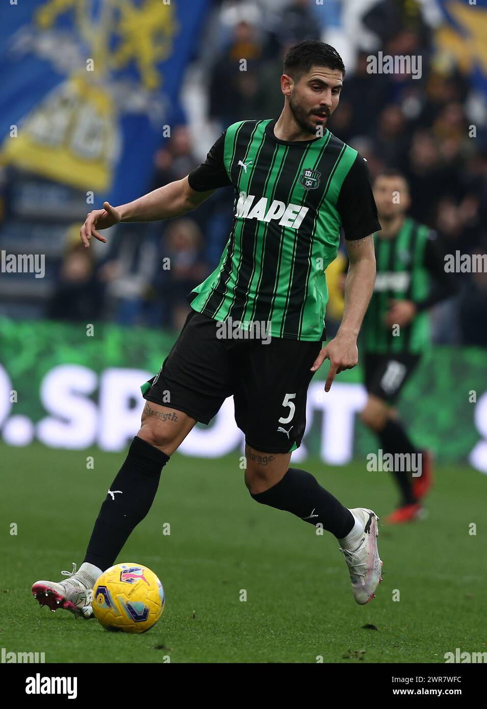 Foto Gianni Santandrea/LaPresse 09 Marzo 2024 - Reggio Emilia, Italia - sport, calcio - Sassuolo vs Frosinone - Campionato Italiano di calcio Serie A TIM 2023/2024 - Stadio Mapei Città del Tricolore. Nella foto : Erlic 9 mars 2024 Reggio Emilia, Italie - sport, calcio - Sassuolo vs Frosinone - Championnat italien de football Serie A 2023/2024 - stade Mapei. Dans la photo : Erlic Banque D'Images