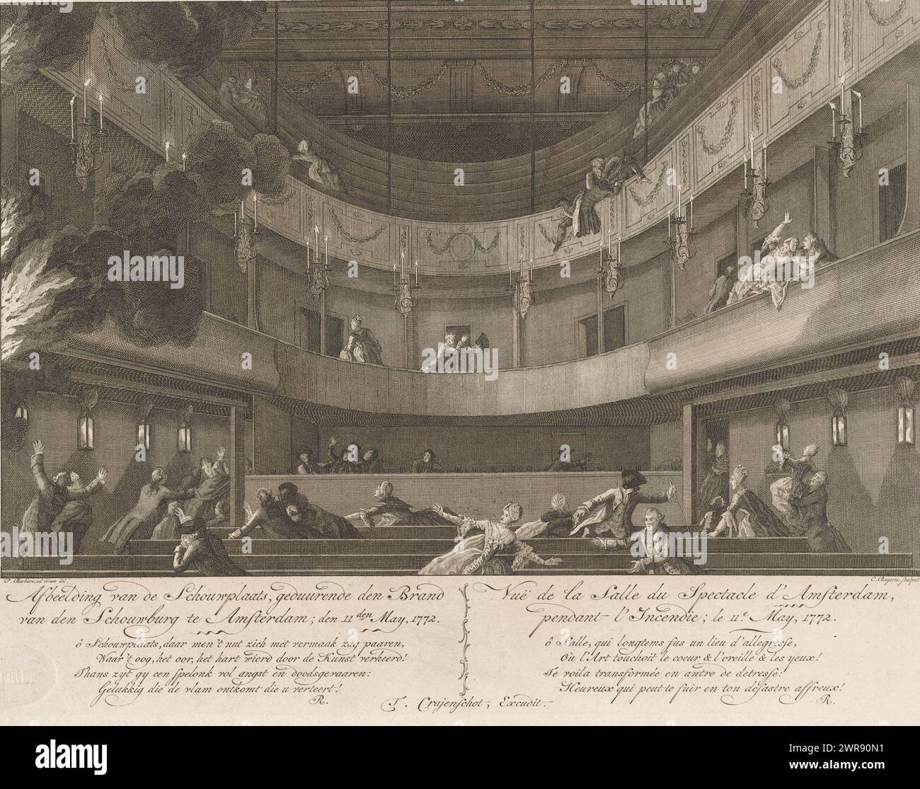 Salle du théâtre d'Amsterdam à l'éclatement de l'incendie, 1772, image du théâtre pendant l'incendie du théâtre à Amsterdam ; le 11 mai, 1772 / Vuë de la salle du spectacle d'Amsterdam, pendentif l'incendie; le 11 mai 1772 (titre sur objet), L'incendie au théâtre d'Amsterdam, 1772 (titre de la série), vue de la salle du théâtre d'Amsterdam lors du déclenchement de l'incendie le 11 mai 1772. L'incendie a commencé pendant la représentation de l'opéra 'le Deserteur'. La foule s'enfuit paniquée. Des flammes éclatent dans la pièce de gauche. Sous la performance se trouve le titre et un couplet de quatre lignes Banque D'Images