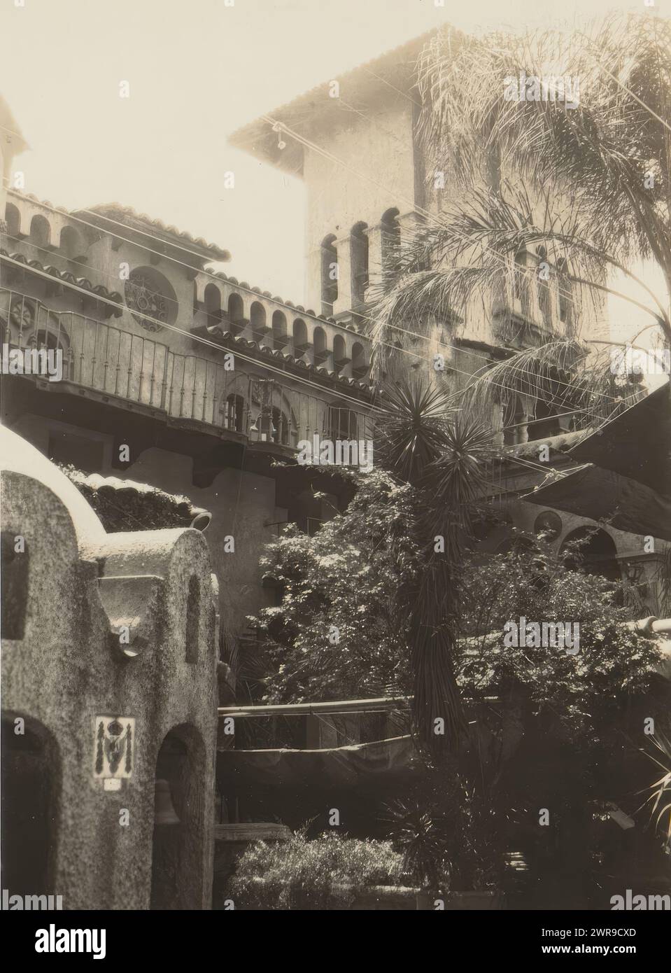 Mission Inn à Riverside, anonyme, Riverside, 1928, support photographique, hauteur 118 mm × largeur 90 mm, photographie Banque D'Images