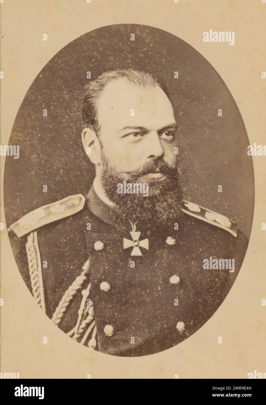 Portrait d'Alexandre III de Russie, cette photo fait partie d'un album., inconnu, 1870 - 1894, support photographique, tirage albumen, hauteur 137 mm × largeur 95 mm, photographie Banque D'Images