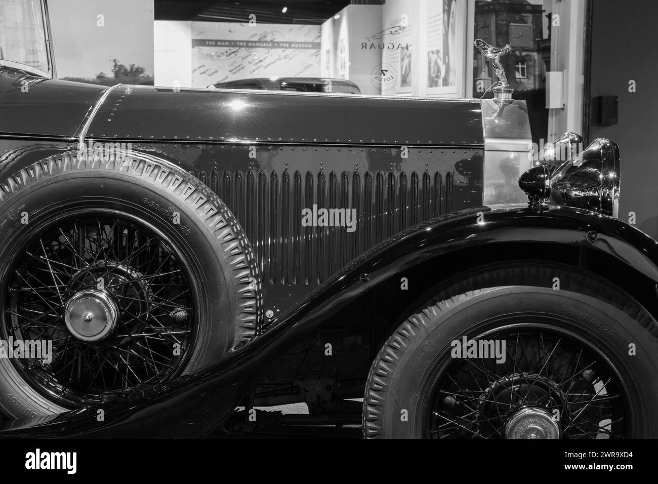 Sparkford.Somerset.United Kingdom.7 janvier 2024.Un Rolls Royce Phantom 2 Sedanca Deville de 1930 est exposé au Haynes Motor Museum Banque D'Images
