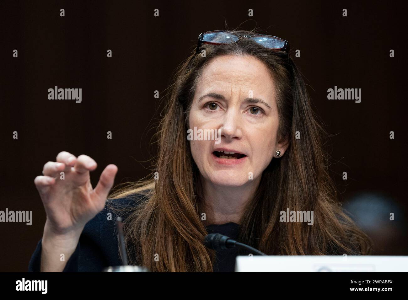 Washington, États-Unis. 11 mars 2024. Avril Haines, directeur du renseignement national, prend la parole lors d'une audition du Comité sénatorial du renseignement pour « examiner les menaces mondiales » au Capitole des États-Unis à Washington, DC, lundi 11 mars 2024. Photo de Bonnie Cash/UPI crédit : UPI/Alamy Live News Banque D'Images