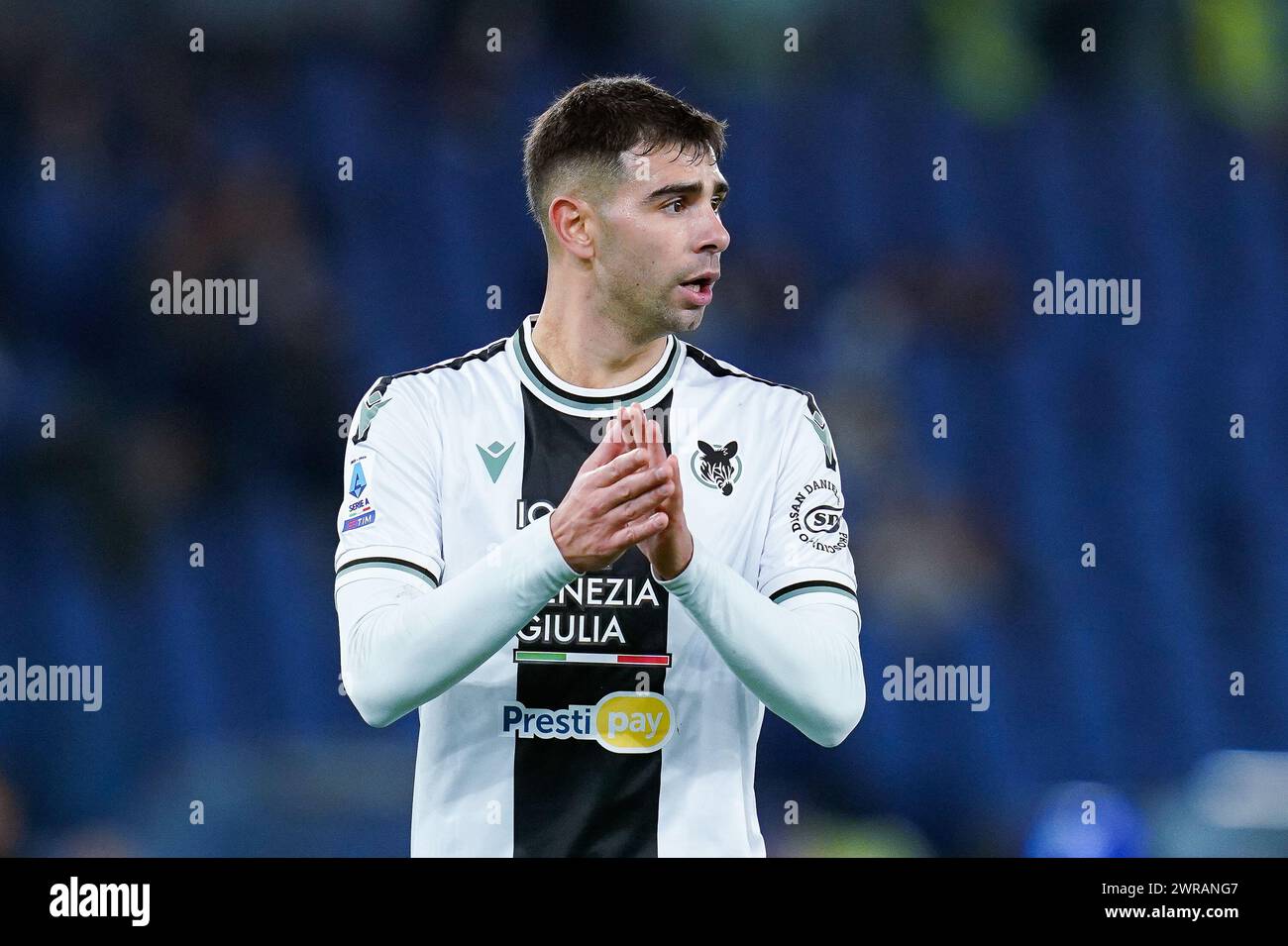 Rome, Italie. 11 mars 2024. Lautaro Gianetti de Udinese Calcio gestes lors du match de Serie A TIM entre SS Lazio et Udinese Calcio au Stadio Olimpico le 11 mars 2024 à Rome, Italie. Crédit : Giuseppe Maffia/Alamy Live News Banque D'Images