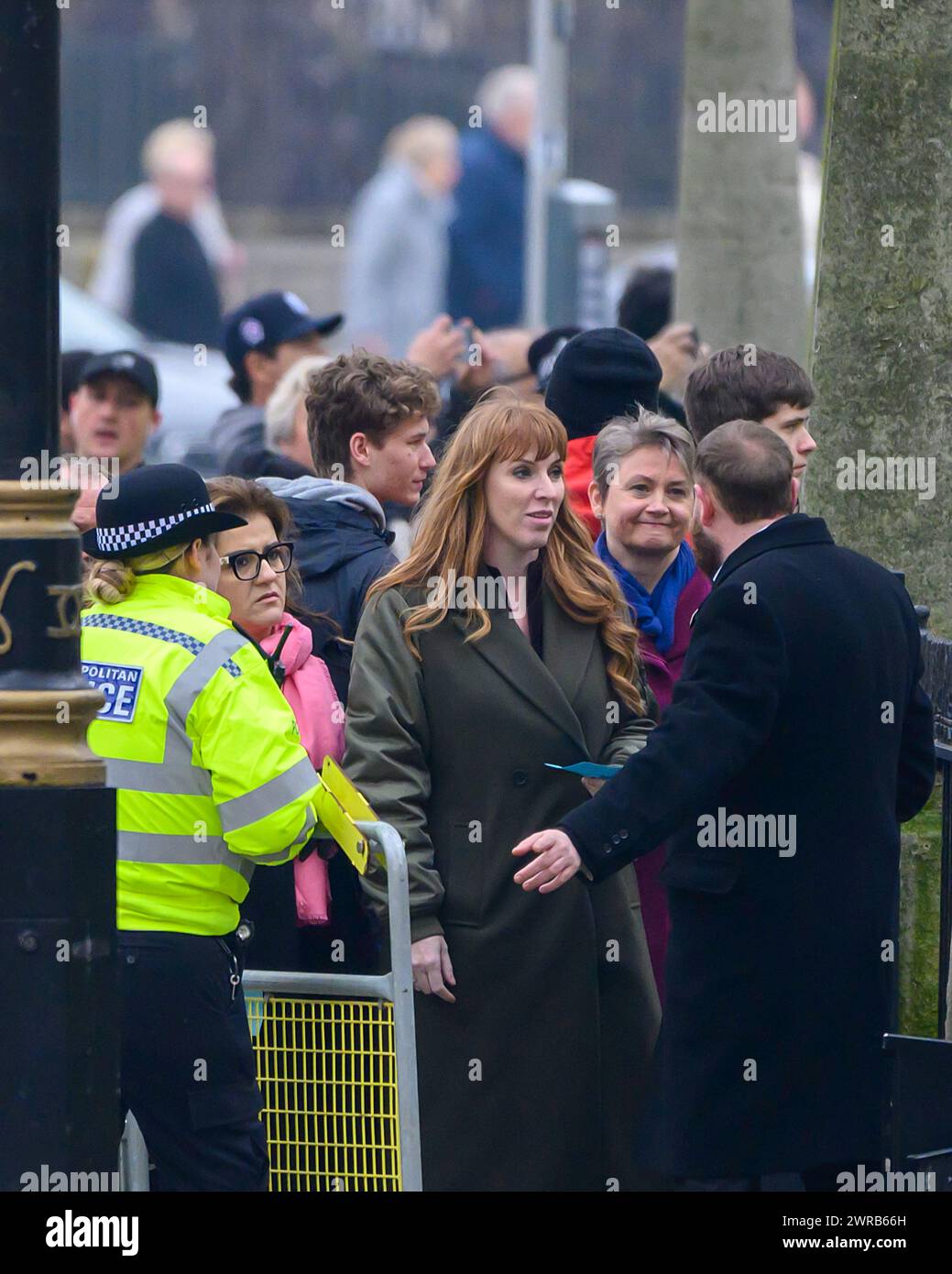 Angela Rayner, vice-première ministre fantôme, se rend à l'abbaye de Westminster pour assister au service de la fête du Commonwealth avec les Royals. 11 MARS 2024 Banque D'Images