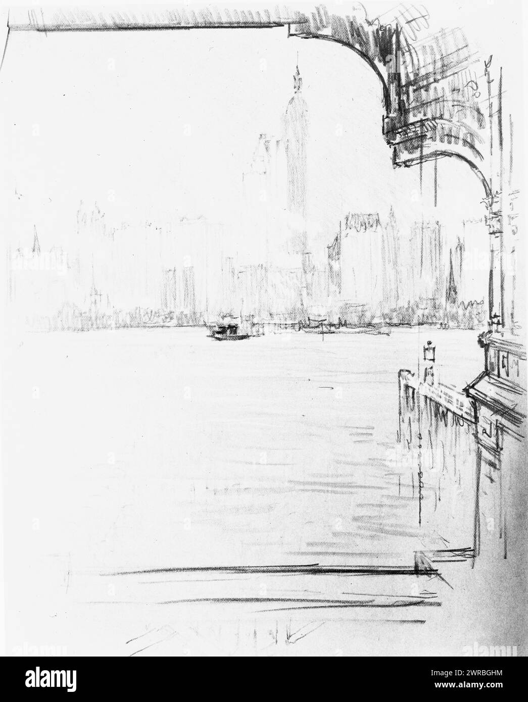 New York depuis Jersey Ferry House, New York. Vue de sous la structure arquée sombre à travers l'eau jusqu'aux gratte-ciel de New York, beaucoup de fumée soufflante, grand bâtiment pointu sombre au centre dominant les autres, navire rougeâtre sur l'eau., Pennell, Joseph, 1857-1926, artiste, entre env. 1904 et 1908, New York (État), New York, 1900-1910, dessins de paysages urbains, 1900-1910., dessins de paysage urbain, 1900-1910, dessins, 1900-1910, 1 dessin sur papier brun : crayon, crayon, feuille 32 x 25,5 cm Banque D'Images