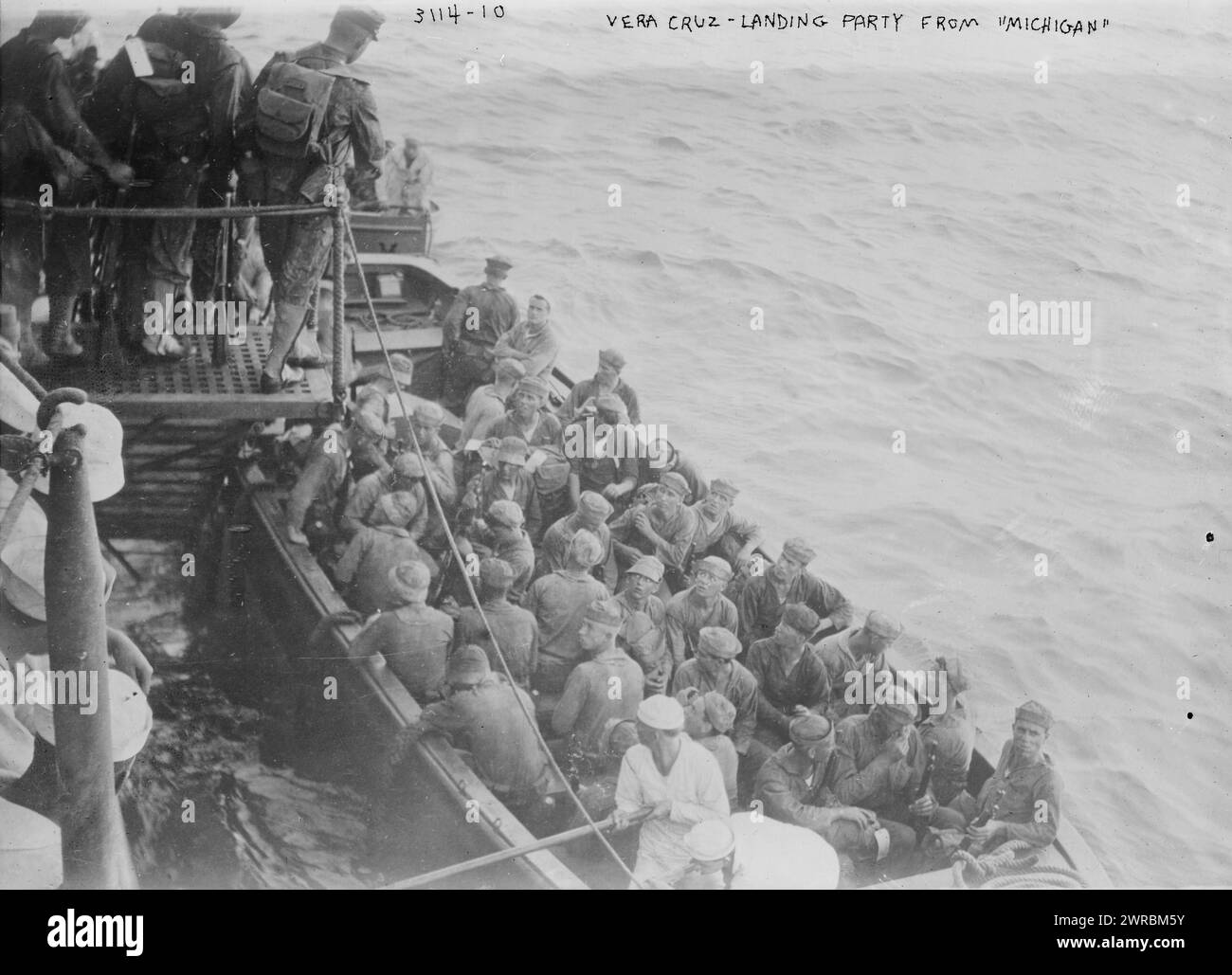 Vera Cr., Landing party de MICH., entre CA. 1910 et env. 1915, négatifs en verre, 1 négatif : verre Banque D'Images