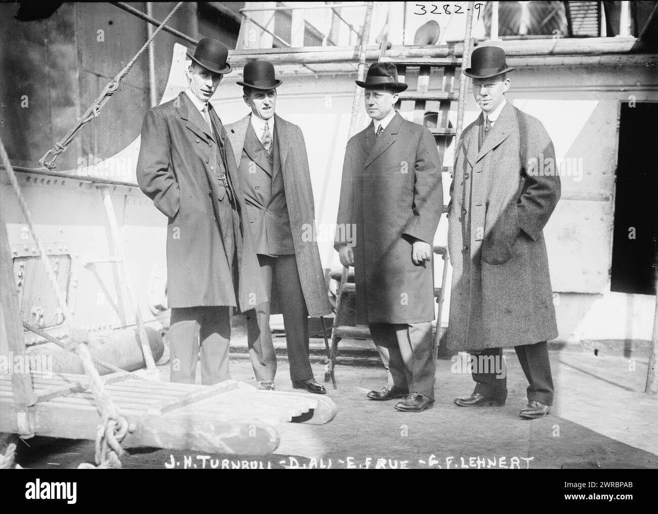 J.H. Turnbull, D. Ali, E. Frue, G.F. Lehnert, entre CA. 1910 et env. 1915, négatifs en verre, 1 négatif : verre Banque D'Images