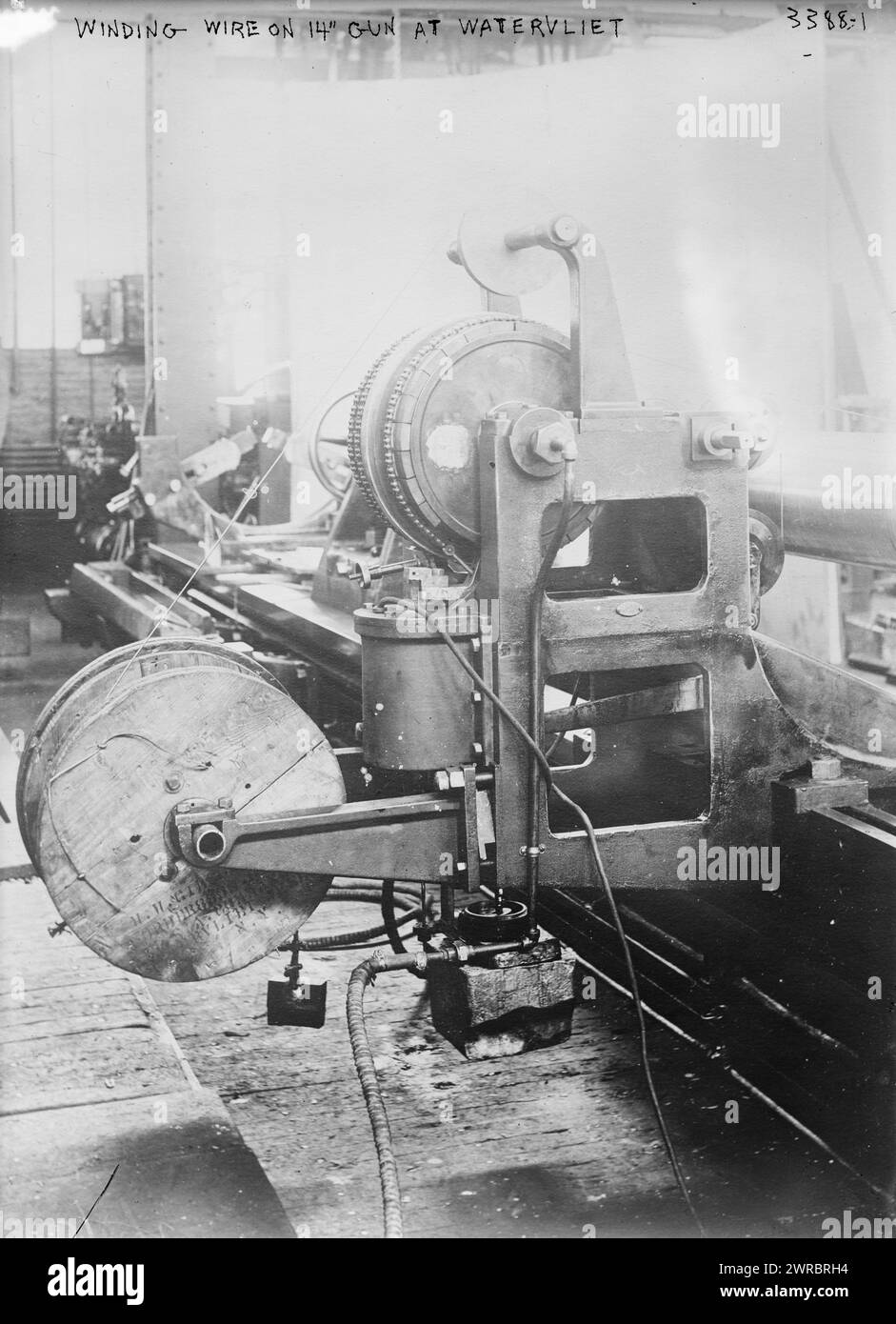 Fil enroulé sur un canon de 14' à Watervliet, entre env. 1910 et env. 1915, négatifs en verre, 1 négatif : verre Banque D'Images