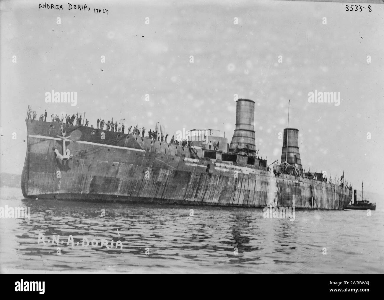 ANDREA DORIA, Italie, la photographie montre le cuirassé italien Andrea Doria qui a servi pendant la première Guerre mondiale et IIe Guerre mondiale, entre CA. 1910 et env. 1915, négatifs en verre, 1 négatif : verre Banque D'Images