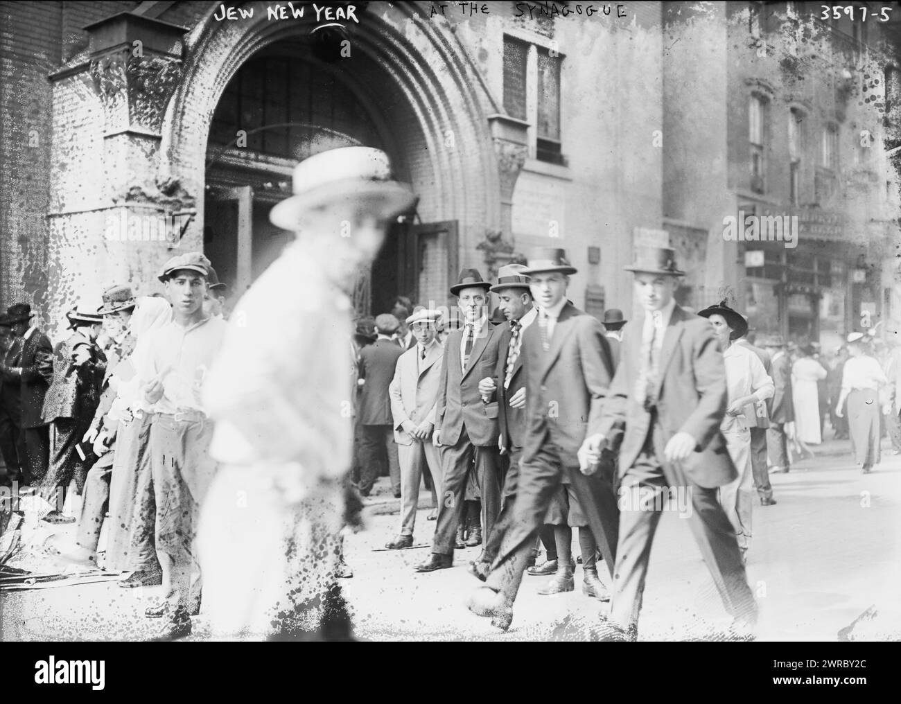 Nouvel an juif - à la synagogue, entre env. 1910 et env. 1915, négatifs en verre, 1 négatif : verre Banque D'Images