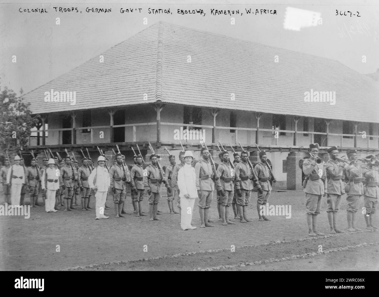 Troupes coloniales, poste gouvernemental allemand, Ebolowa, Kamerun i.e. Cameroun, Afrique occidentale, 22 avril 1916, négatifs en verre, 1 négatif : verre Banque D'Images