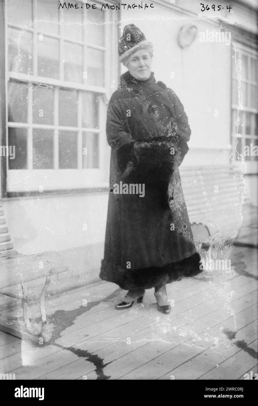 Mme De Montagnac, la photographie montre Mme De Montagnac arrivé sur le Liner Lafayette fron Bordeaux, décembre 1915., 1915 décembre, négatifs verre, 1 négatif : verre Banque D'Images