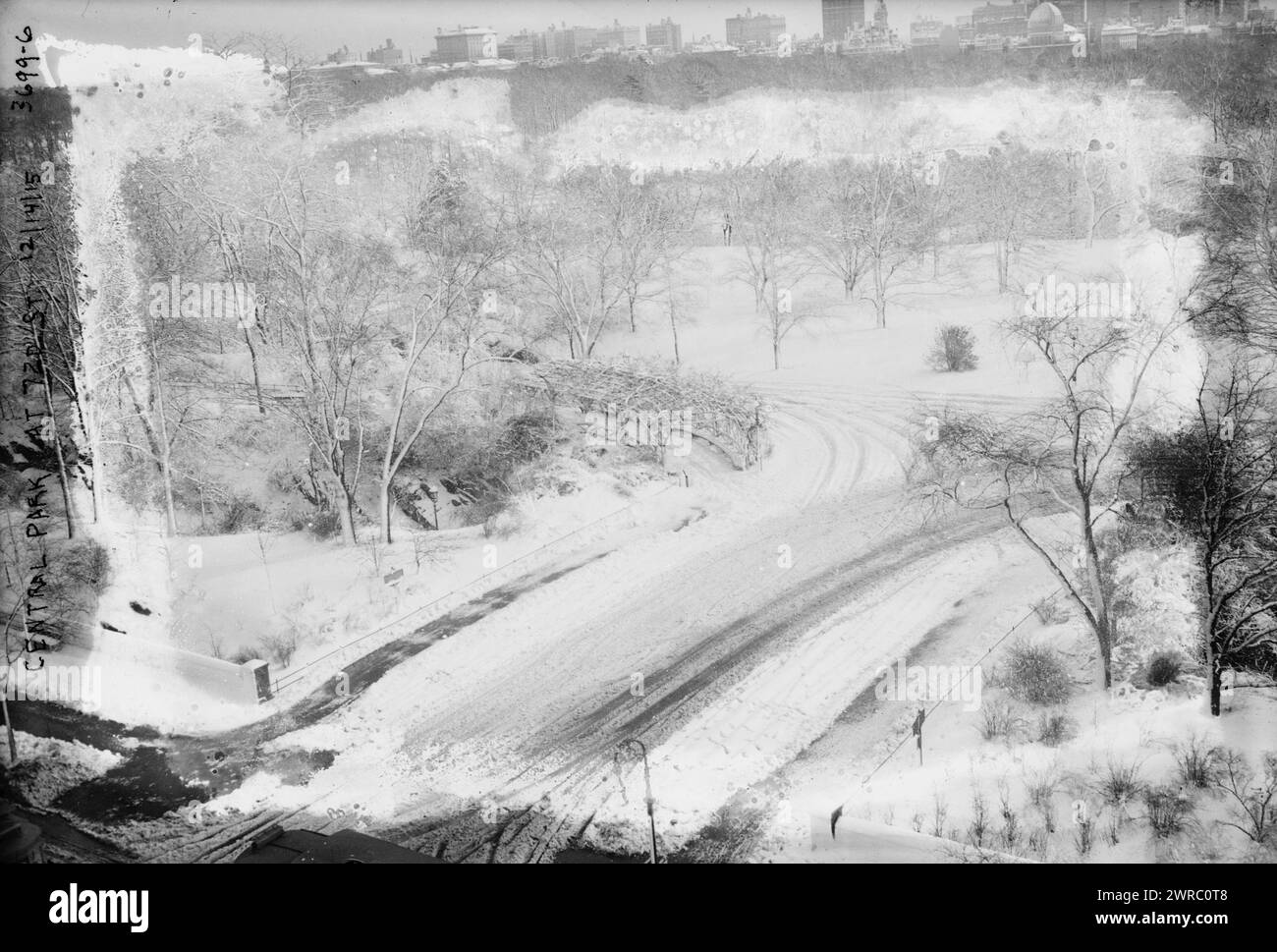 Central Park at 72nd prévu, 12/14/15, 12/14/15, négatifs verre, 1 négatif : verre Banque D'Images Central Park at 72nd prévu, 12/14/15, 12/14/15, négatifs verre, 1 négatif : verre Banque D'Images