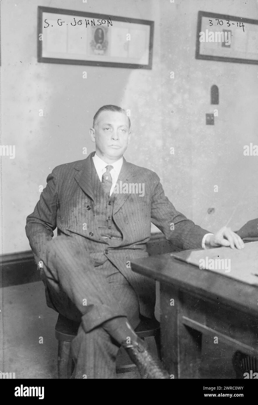 S.G. Johnson, photographie montrant Sidney G. Johnson, un vendeur pour l'Union Switch and signal Co. qui a été accusé d'avoir tenté de corrompre un membre de la Commission de la fonction publique de la ville de New York en 1915., entre env. 1910 et env. 1915, négatifs en verre, 1 négatif : verre Banque D'Images