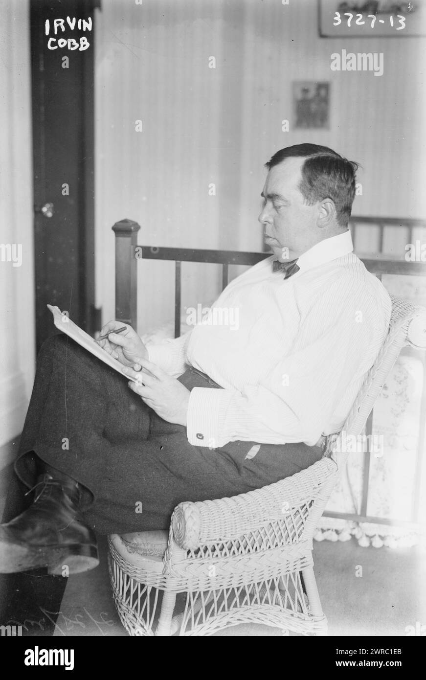 Irvin Cobb, photographie montre Irvin S. Cobb (1876-1944), un journaliste américain qui a écrit des histoires humoristiques de couleur Kentucky., entre env. 1910 et env. 1920, négatifs en verre, 1 négatif : verre Banque D'Images