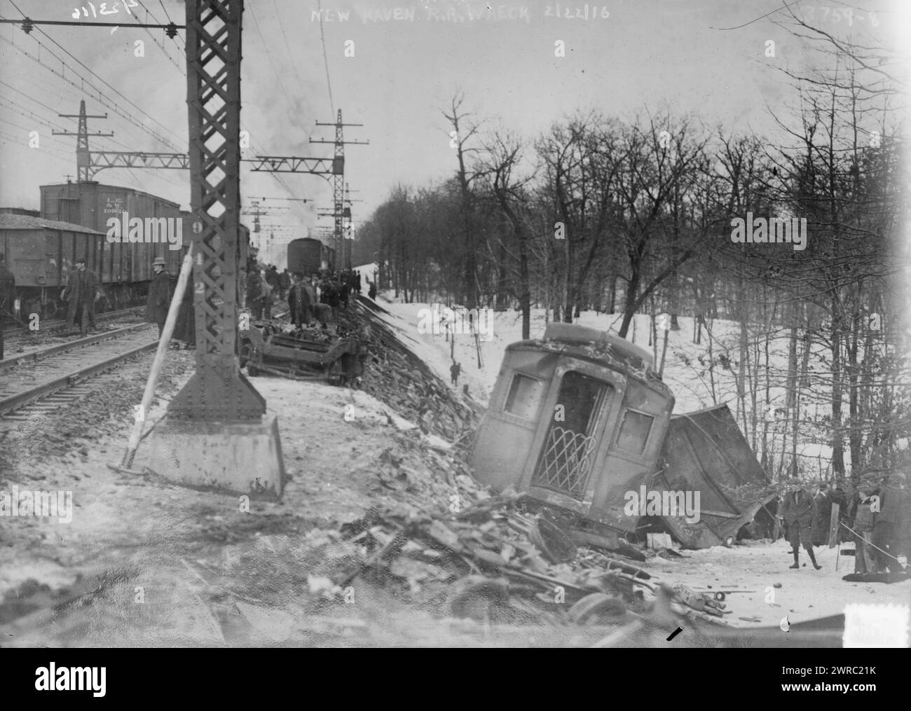 New Haven R.R.i.e. Railroad Wreck, 2/22/16, 2/22/16, négatifs en verre, 1 négatif : verre Banque D'Images