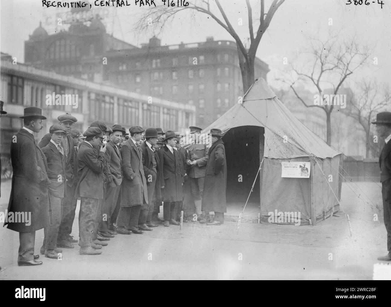 Recrutement, Central Park, 4/6/16, 4/6/16, négatifs en verre, 1 négatif : verre Banque D'Images