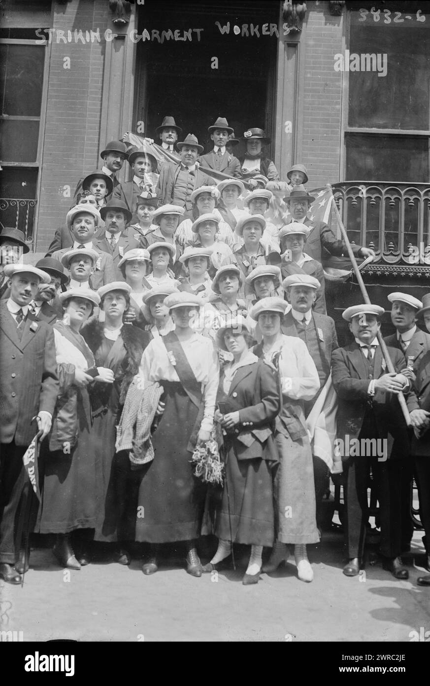 Travailleurs du vêtement en grève, entre env. 1915 et env. 1920, négatifs en verre, 1 négatif : verre Banque D'Images