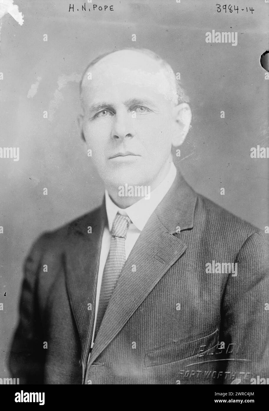 H.N. Pope, photographie montrant Henry N. Pope, président de l'Union des fermiers du Texas qui était également président de l'Association des présidents d'État de l'Union des fermiers., 1916, négatifs en verre, 1 négatif : verre Banque D'Images