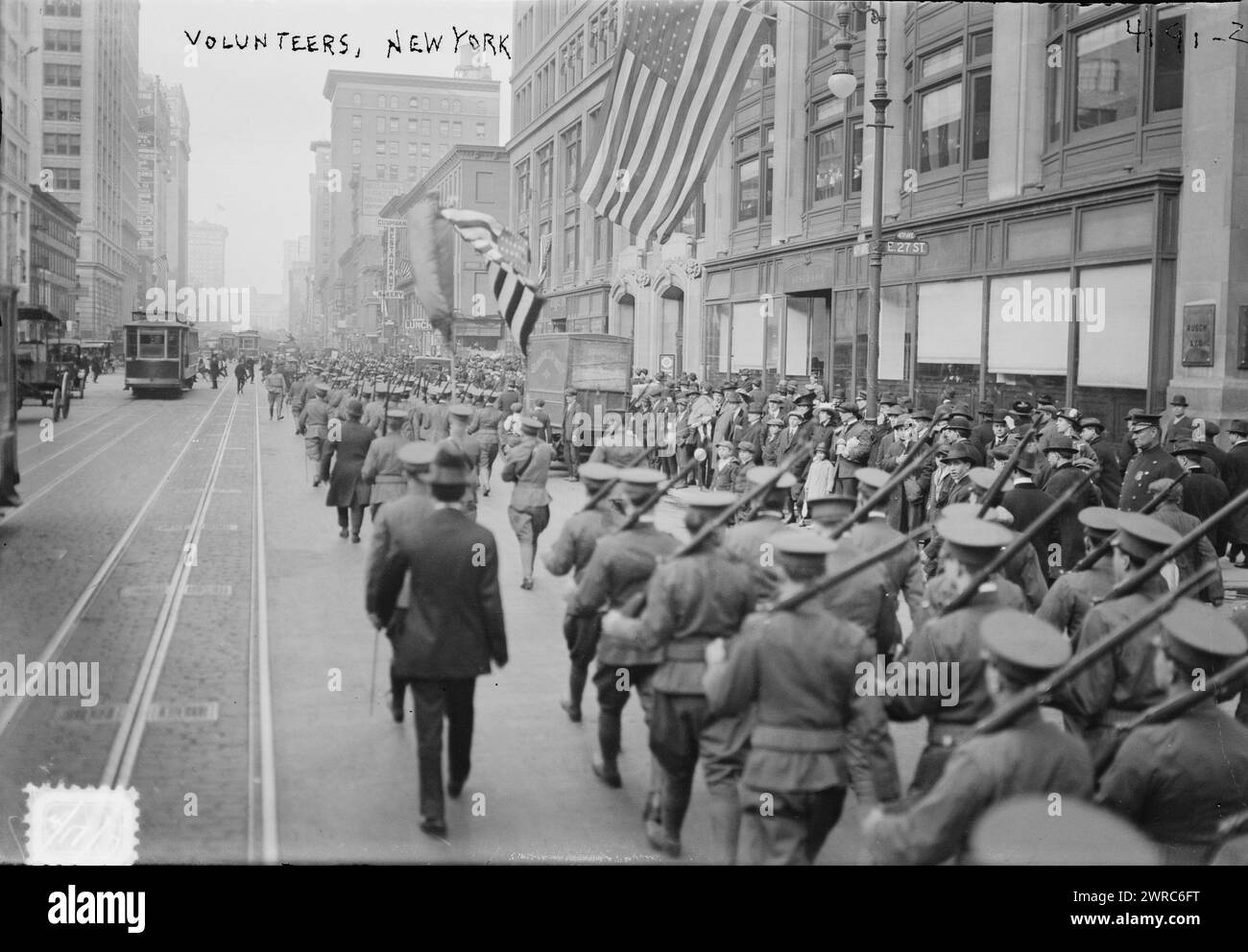 Volunteers, New York, photographie montrant des soldats volontaires pendant la première Guerre mondiale, New York City., 1917 et 1918, Guerre mondiale, 1914-1918, négatifs en verre, 1 négatif : verre Banque D'Images