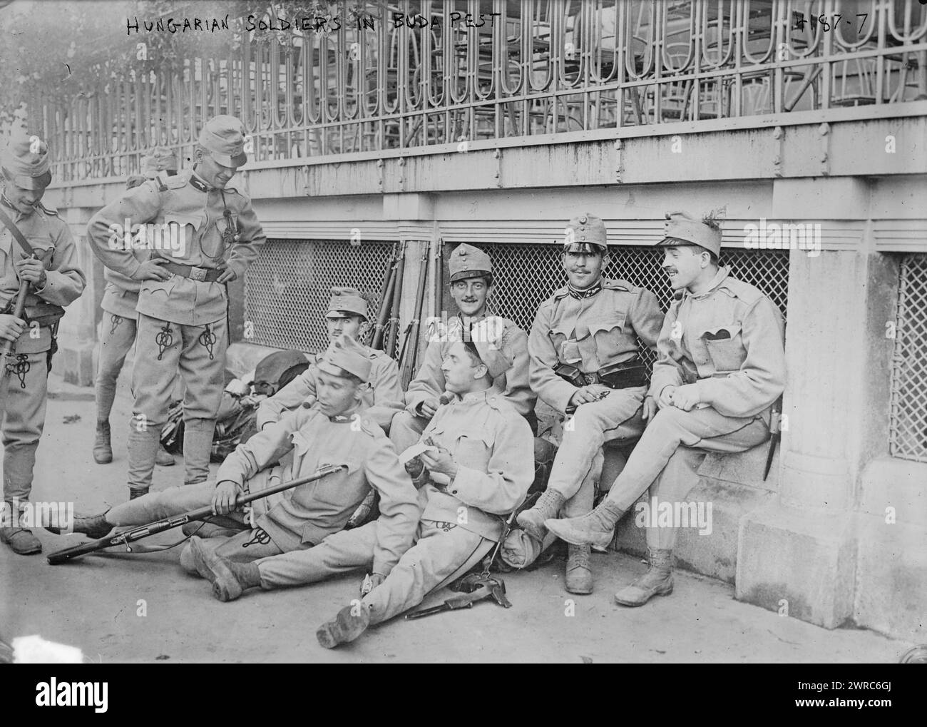 Soldats hongrois à Buda Pest, photographie montre des soldats hongrois à Budapest, Hongrie pendant la première Guerre mondiale, 1917, Guerre mondiale, 1914-1918, négatifs en verre, 1 négatif : verre Banque D'Images