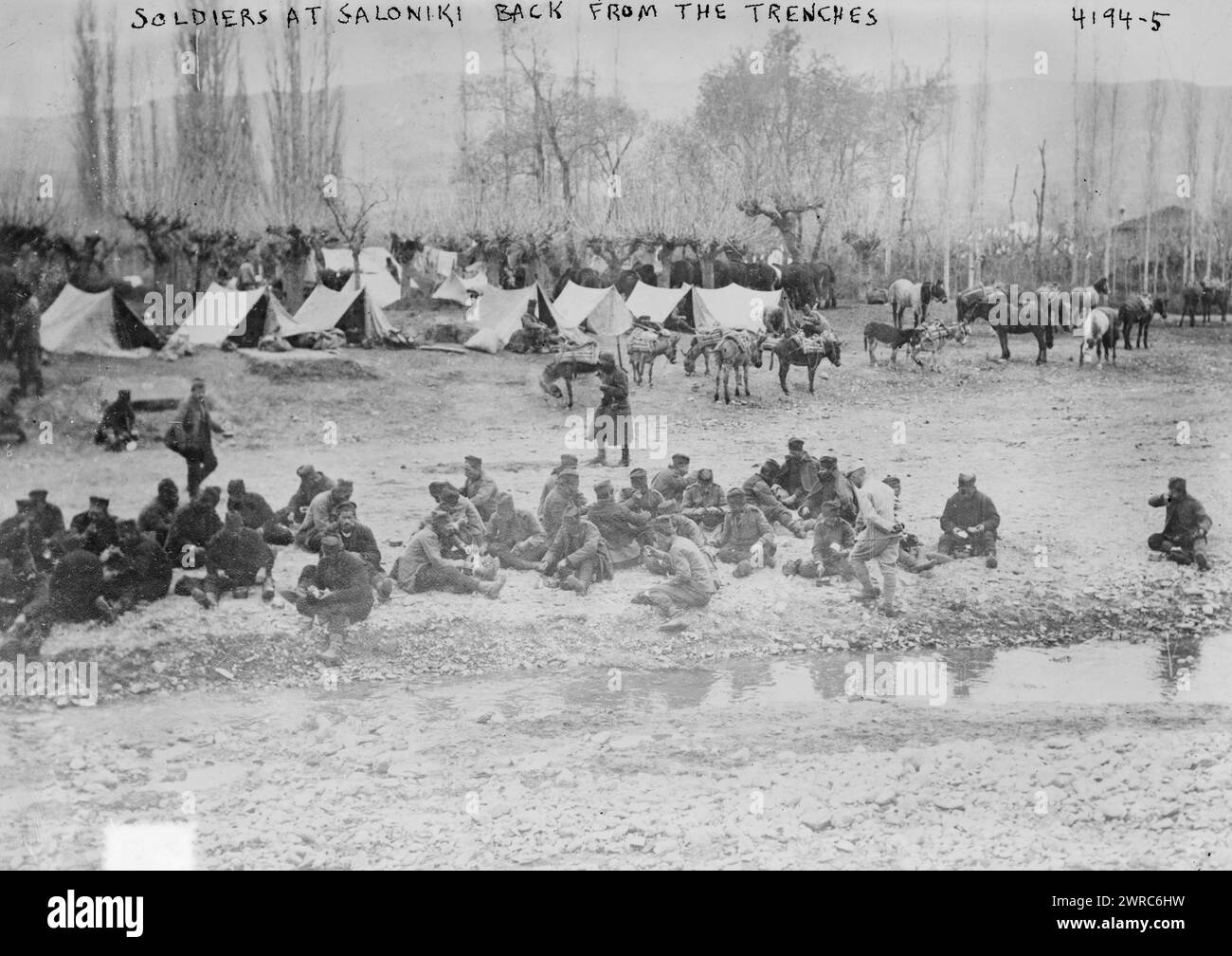 Document Ancien - Groupe De Soldats Serbes 1915 - Issu De Magazine - 14-18 (Bon état)