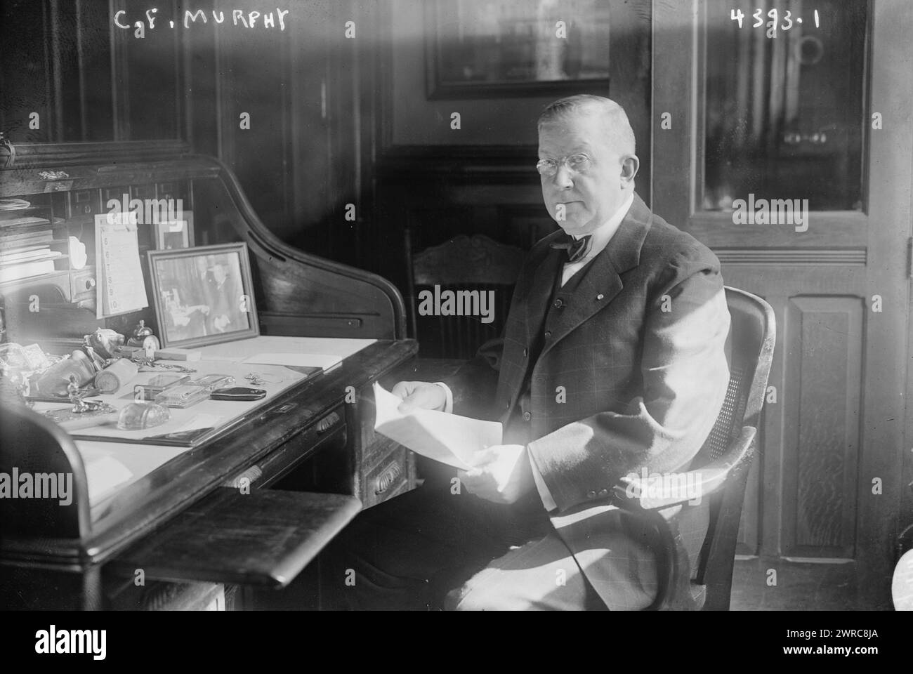 C.F. Murphy, photographie montre le politicien Charles Francis 'Silent Charlie' Murphy (1858-1924) qui a été le chef du Tammany Hall à New York de 1902 à 1924., entre CA. 1915 et env. 1920, négatifs en verre, 1 négatif : verre Banque D'Images