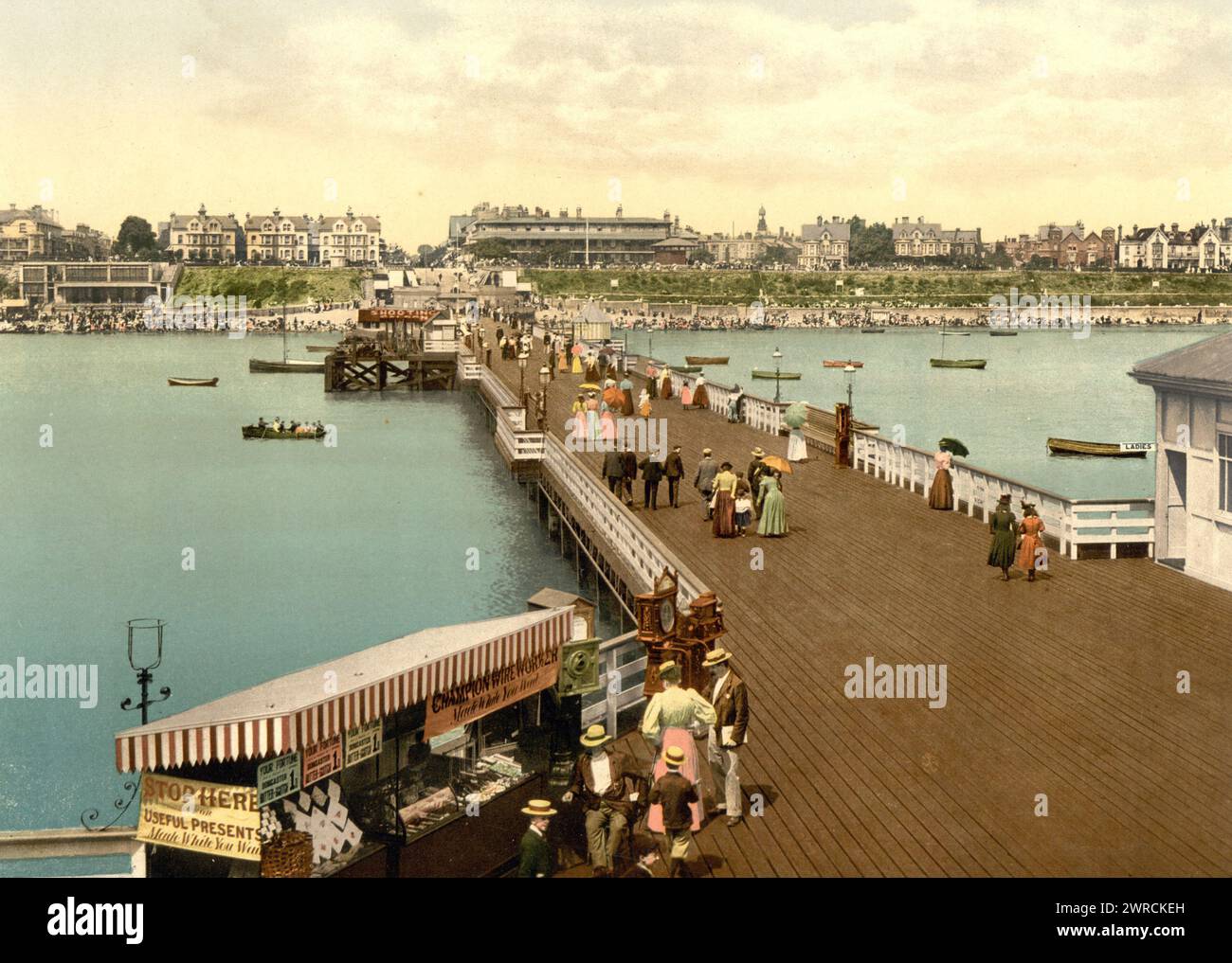 De la jetée, Clacton-on-Sea, Angleterre, entre CA. 1890 et env. 1900., Angleterre, Clacton-on-Sea, couleur, 1890-1900 Banque D'Images