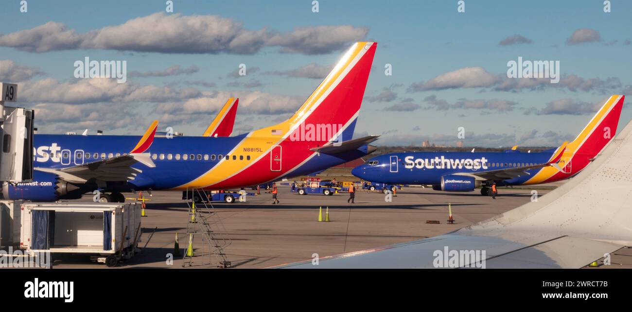 San Antonio, Texas - les avions de Southwest Airlines au sol à l'aéroport international de San Antonio. Banque D'Images