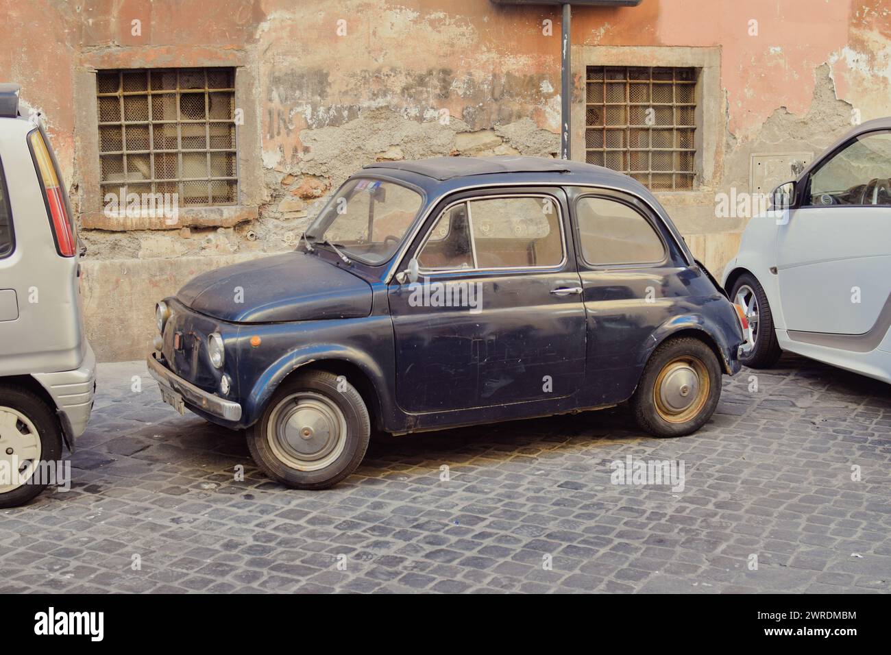 Minuscule voiture italienne Banque D'Images