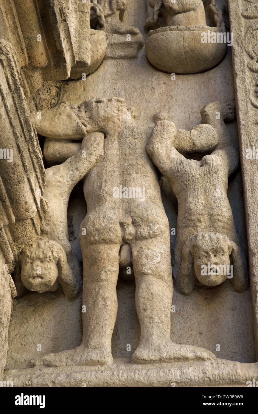 Sculpture romane sur le Portail Ouest de l'Église de préparées Trophime, - Cathédrale Saint-Trophime d'Arles - Arles France Banque D'Images