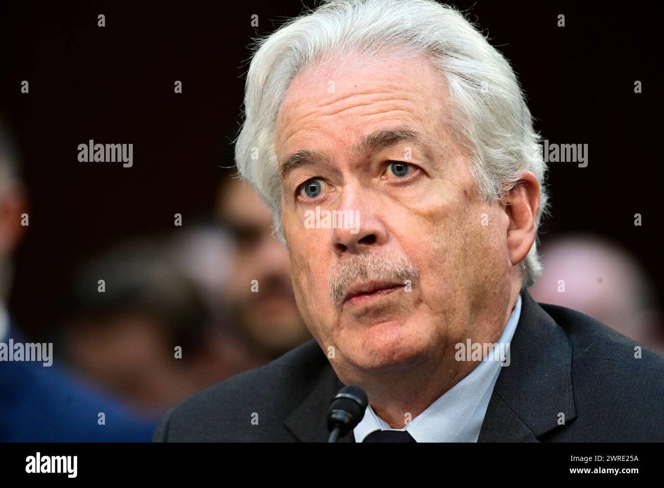 William J Burns, directeur de la Central Intelligence Agency (CIA), témoigne lors de l'audience du Comité spécial du Sénat américain sur le renseignement pour examiner les menaces mondiales dans le bâtiment du Hart Sénat sur Capitol Hill à Washington, DC, lundi 11 mars 2024.Credit : Ron Sachs/CNP/MediaPunch Banque D'Images