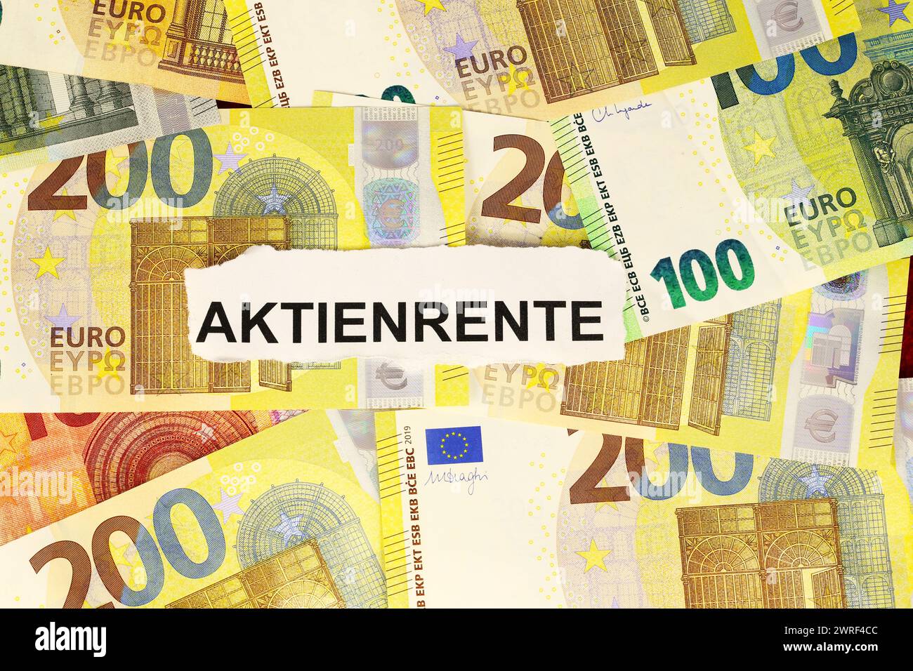 Le mot allemand AKTIENRENTE (quote-part rends) sur les billets en euros (image symbolique) Banque D'Images