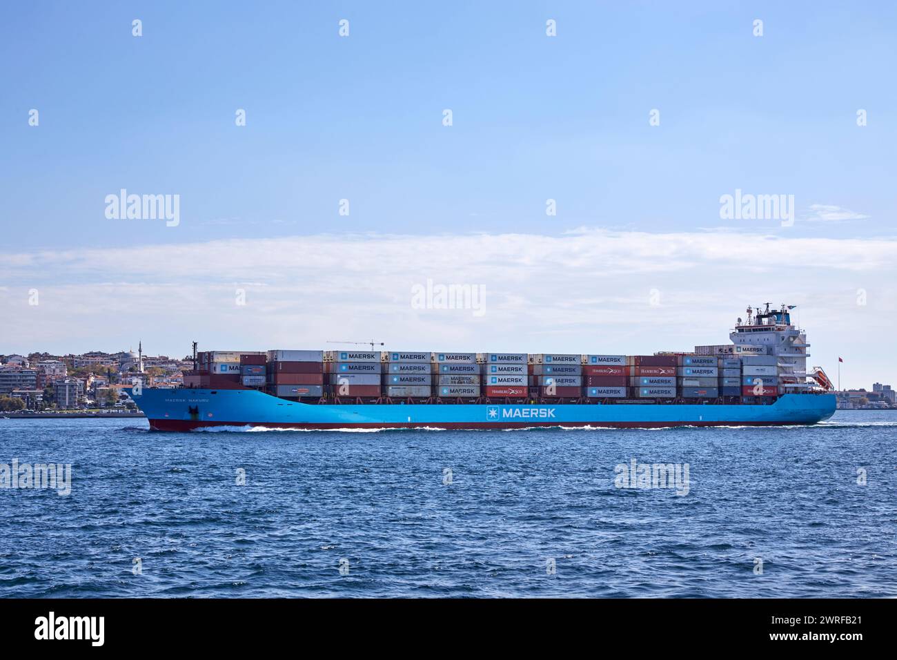 Le navire porte-conteneurs Maersk Nakuru au départ d'Istanbul, Turquie, Europe Banque D'Images