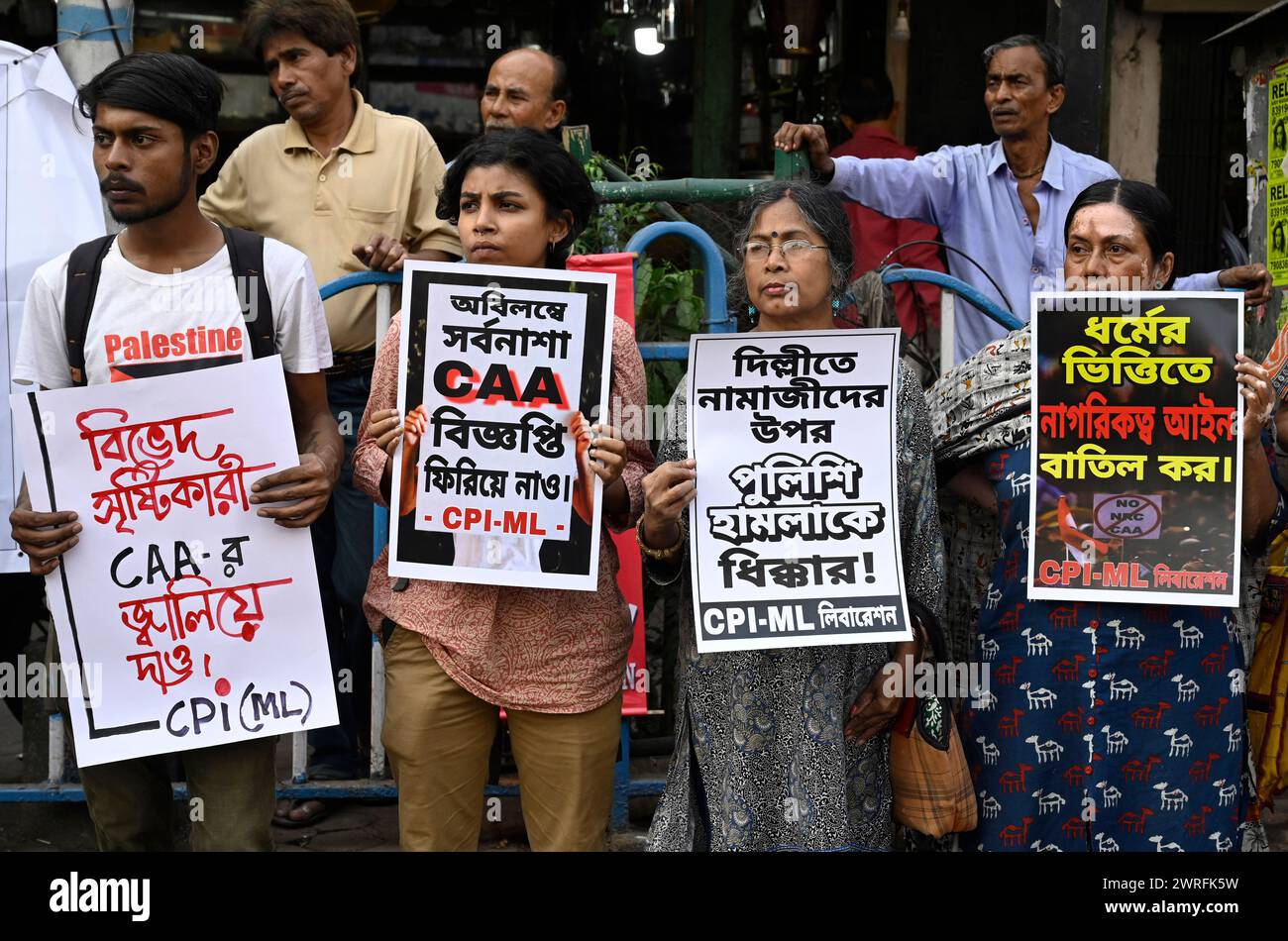 Kolkata, Inde. 12 mars 2024. KOLKATA, INDE - 12 MARS : des militants du Parti communiste indien (ML) ont manifesté après que le gouvernement central a notifié les règles de mise en œuvre de la loi modifiant la loi sur la citoyenneté (CAA) le 12 mars 2024 à Kolkata, en Inde. (Photo de Samir Jana/Hindustan Times/Sipa USA) crédit : Sipa USA/Alamy Live News Banque D'Images