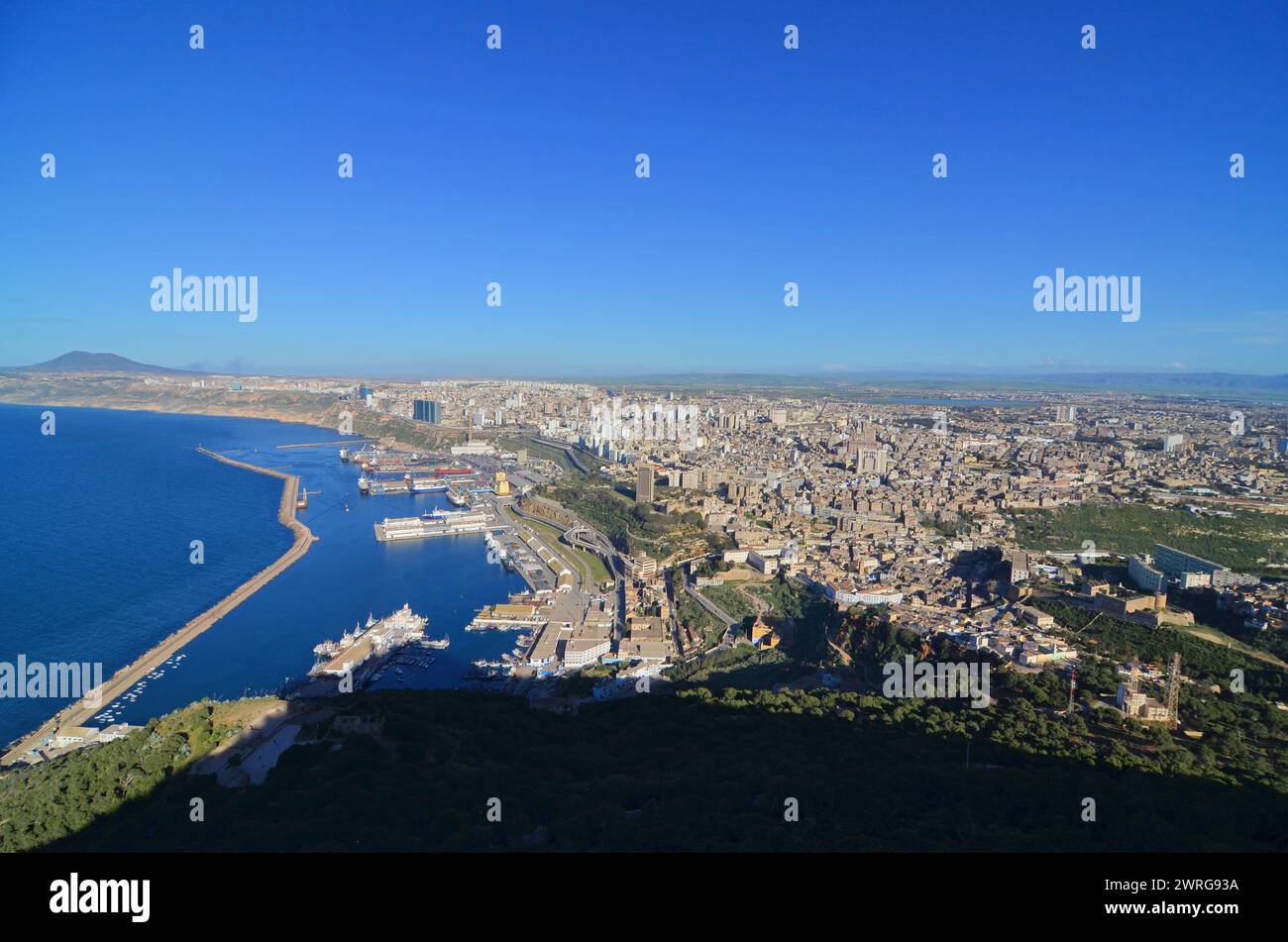 Vue de la ville portuaire algérienne d'Oran en Algérie Banque D'Images
