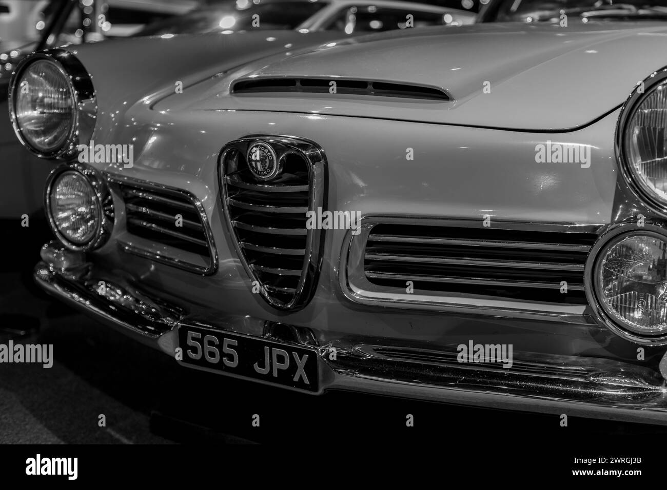 Sparkford.Somerset.United Kingdom.7 janvier 2024.une Alfa Romeo 2600 Spider de 1963 est exposée au Haynes Motor Museum de Somerset Banque D'Images