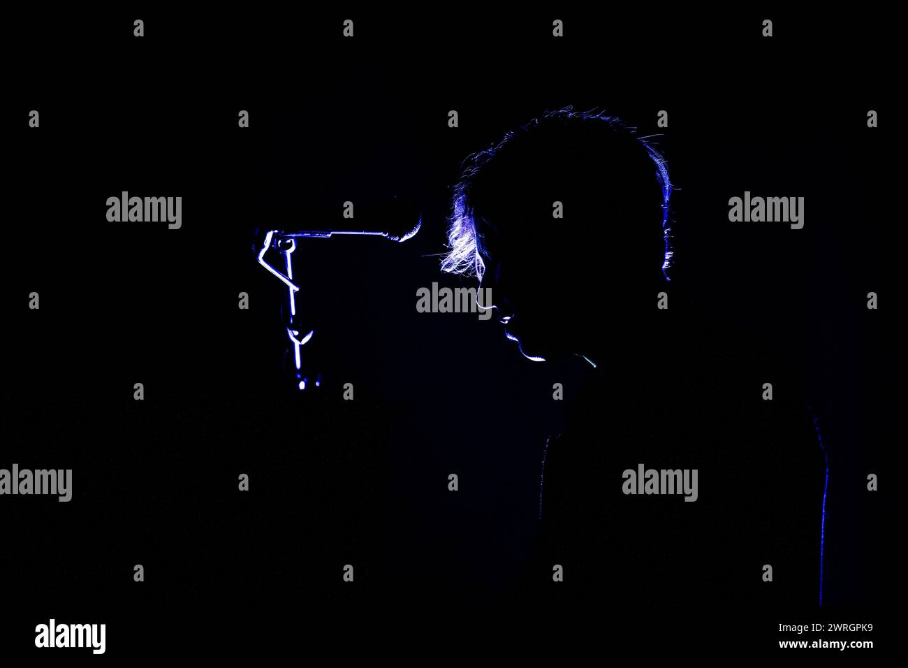 Manchester, Royaume-Uni. 12 mars 2024. L'auteur-compositeur Tom Odell se produit à O2 Apollo dans le cadre de sa tournée UK-eu. Odell est en tournée pour la première fois depuis la sortie de son dernier album « Black Friday ». Crédit : Benjamin Wareing/ Alamy Live News Banque D'Images