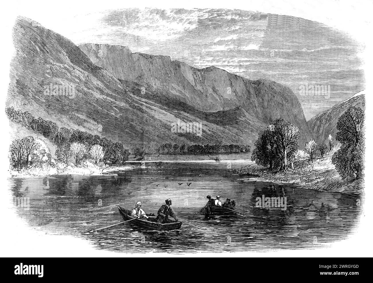 Pêche aux perles près du Loch Lubnaig, Perthshire, 1864. Gravure d'après un dessin de Mr. Clark Stanton. « Dans certains districts ruraux, la paysannerie fait fortune en cherchant des perles seulement quelques heures par jour. Bon nombre des tisserands et des cordonniers non démonstratifs, dont la résidence se trouve près d'un ruisseau perlière, s'arrangent, tôt le matin ou après leur travail habituel, pour sortir et ramasser quelques poignées des moules perlières, dans lequel ils sont presque sûrs de trouver quelques perles de plus ou moins valeur. Le pêcheur de perles n'a besoin d'aucun capital pour l'installer dans son commerce ; il n'a pas besoin de coûteux Banque D'Images