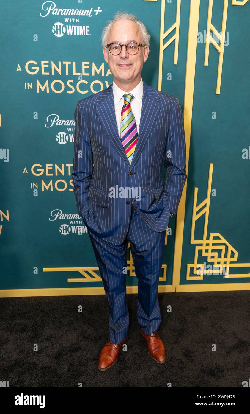 Amor Towles assiste à la première du film 'A Gentleman in Moscow' au MoMA à New York le 12 mars 2024 Banque D'Images
