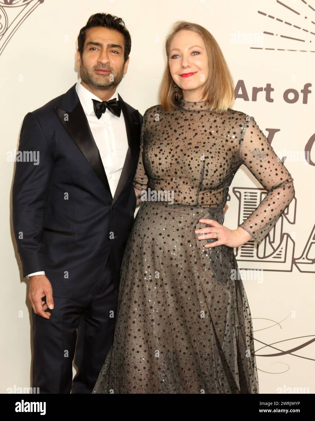 LOS ANGELES Jan 6 Kumail Nanjiani, Emily V. Gordon au Gala de l'Art