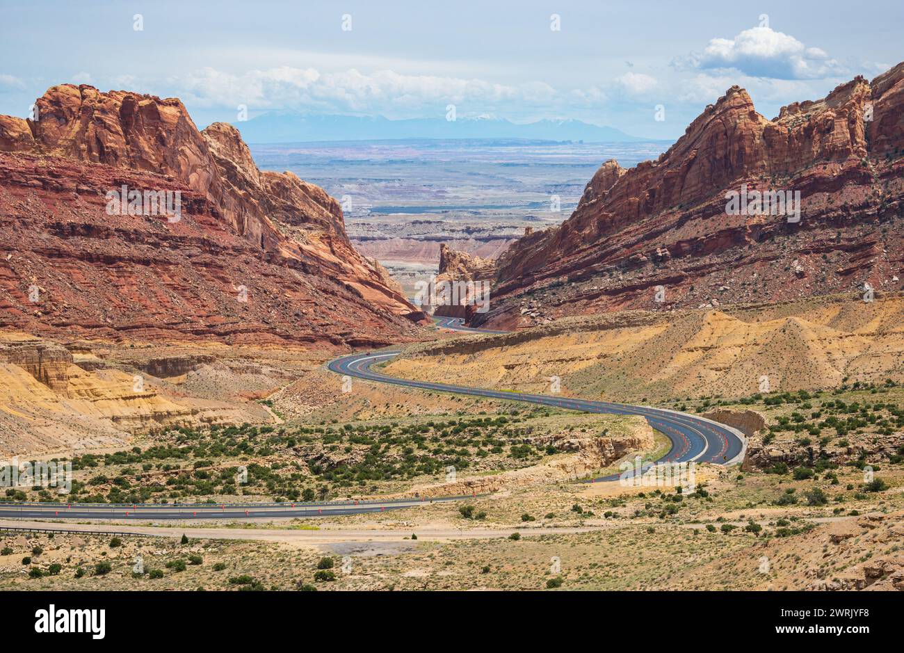 Vue sur le canyon Spotted Wolf le long de la I-70 dans le centre de l'Utah, États-Unis Banque D'Images