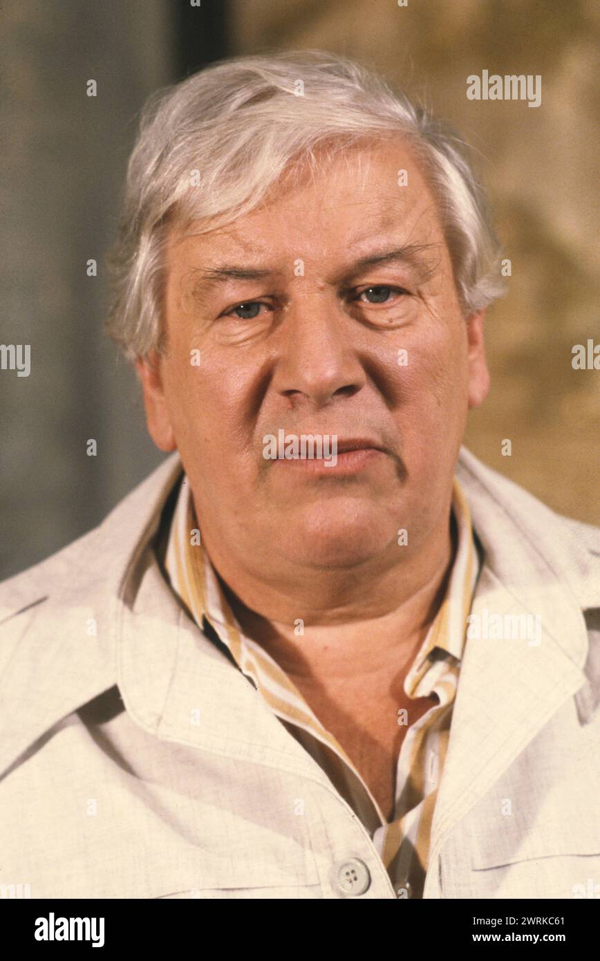 Peter Ustinov, britischer Schauspieler, BEI einem Fototermin im Studio Hamburg im Februar 1986 *** Peter Ustinov, acteur britannique, lors d'une séance photo au Studio Hamburg en février 1986 Banque D'Images