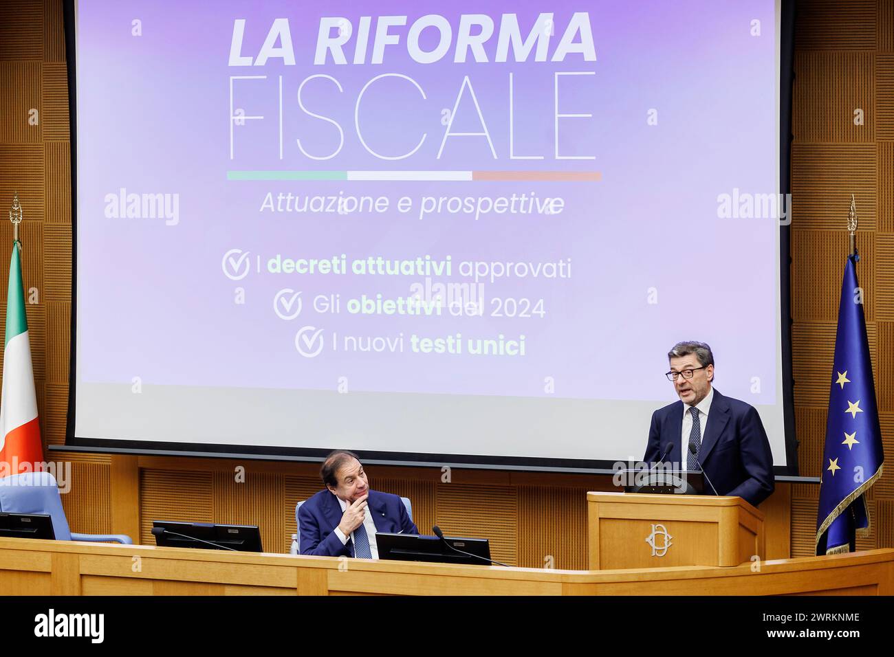 Roma, Italie. 13 mars 2024. Il ministro dell'Economia Giancarlo Giorgetti (dx) e il viceministro dell'Economia Maurizio Leo durante il convegno sulla riforma fiscale Organizato dal MEF alla Camera dei deputati. Roma, Mercoled&#xec;, 13 marzo 2024 (Foto Roberto Monaldo/LaPresse) Ministre de l'Economie Giancarlo Giorgetti (à gauche) et le Vice-Ministre de l'Economie Maurizio Leo lors de la conférence sur la réforme fiscale à la Chambre des députés. Rome, mercredi 13 mars 2024 (photo de Roberto Monaldo/LaPresse) crédit : LaPresse/Alamy Live News Banque D'Images