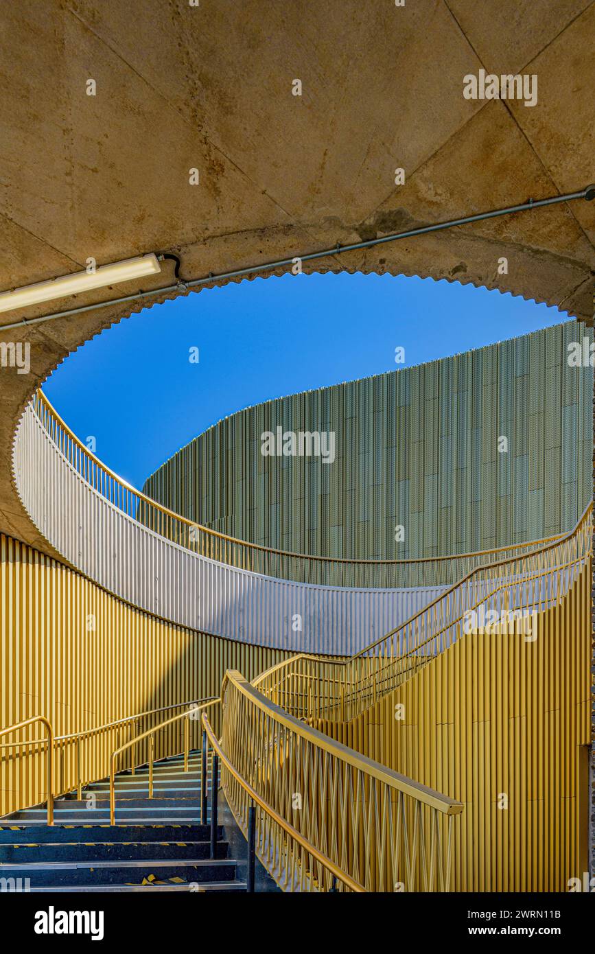 Accès par escalier à Swansea Arena, pays de Galles du Sud, Royaume-Uni : Phillip Roberts Banque D'Images