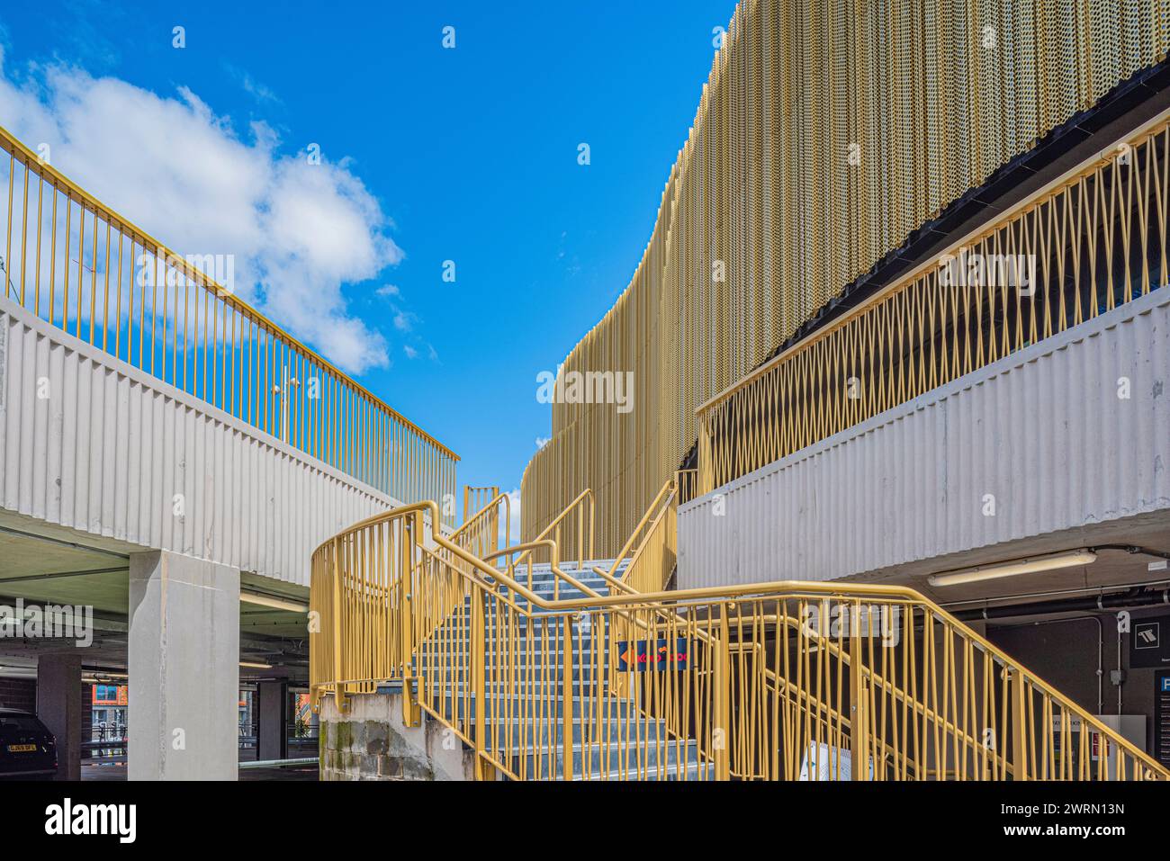 Accès par escalier à Swansea Arena, pays de Galles du Sud, Royaume-Uni : Phillip Roberts Banque D'Images