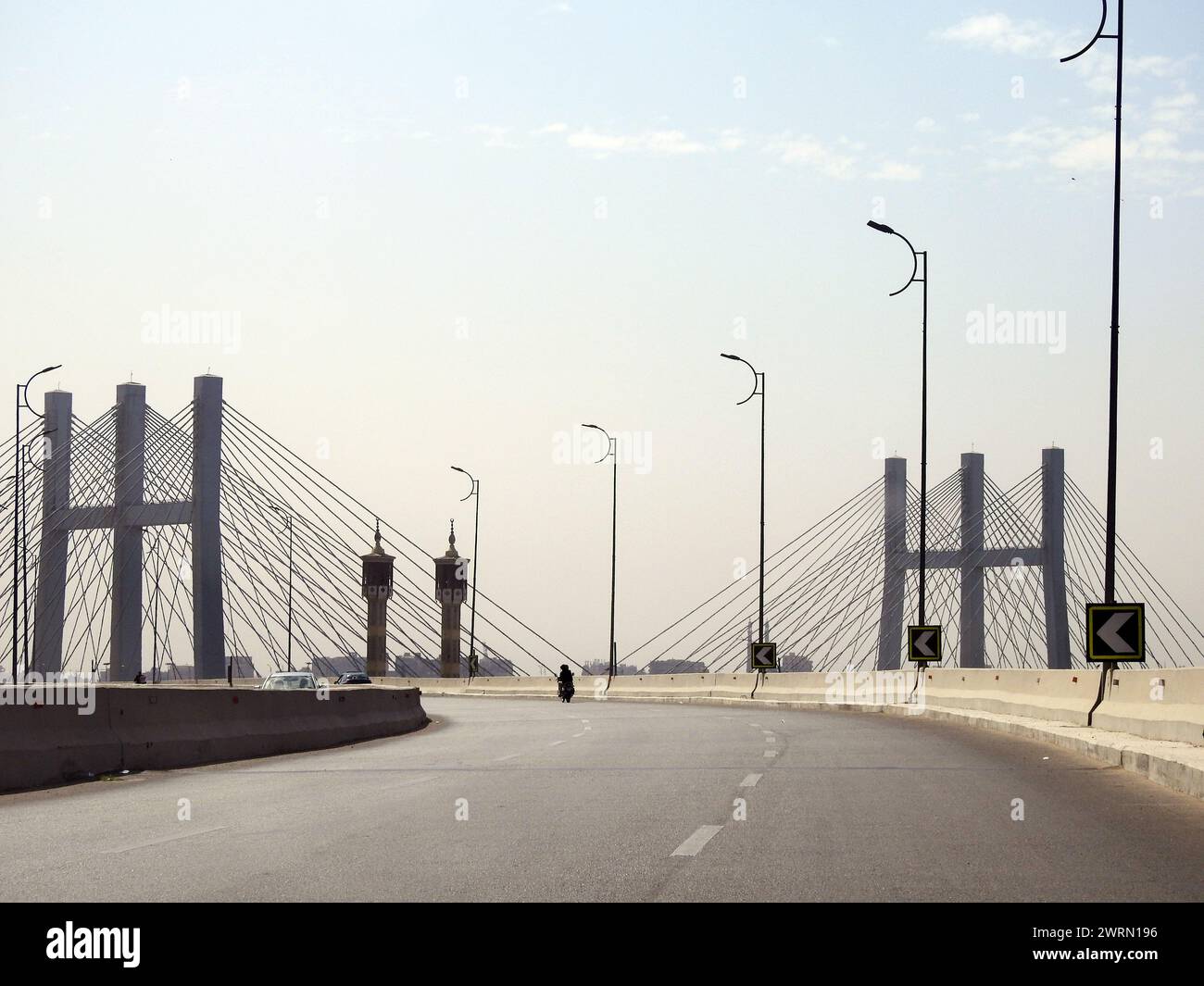 Le Caire, Egypte, 9 mars 2023: Le pont Tahya Misr Masr de l'axe de Rod El Farag, le plus grand pont au monde avec passage de câbles selon le Recor mondial de Guinness Banque D'Images