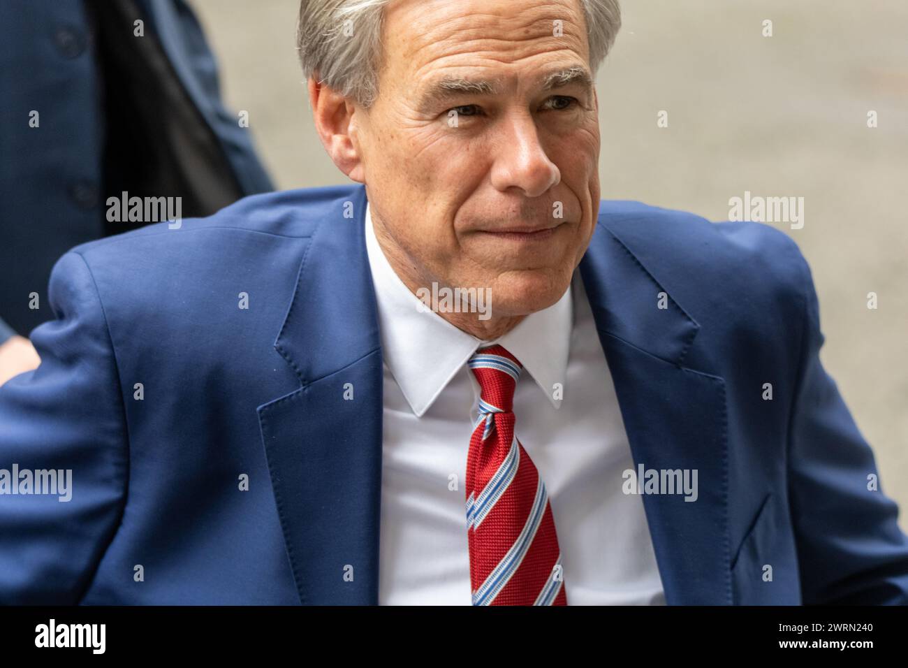 Londres, Royaume-Uni. 13 mars 2024. Le gouverneur du Texas Greg Abbott quitte une réunion au 10 Downing Street dans le cadre de son voyage de développement économique au Royaume-Uni crédit : Ian Davidson/Alamy Live News Banque D'Images